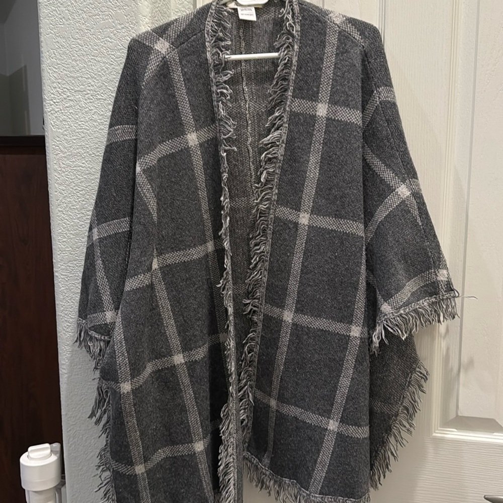 Poncho sweater